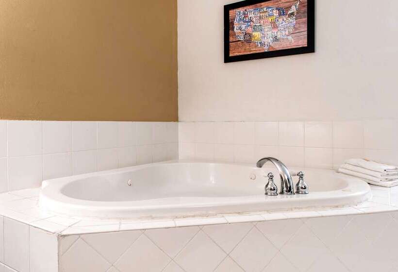 בית מלון כפרי Econo Lodge