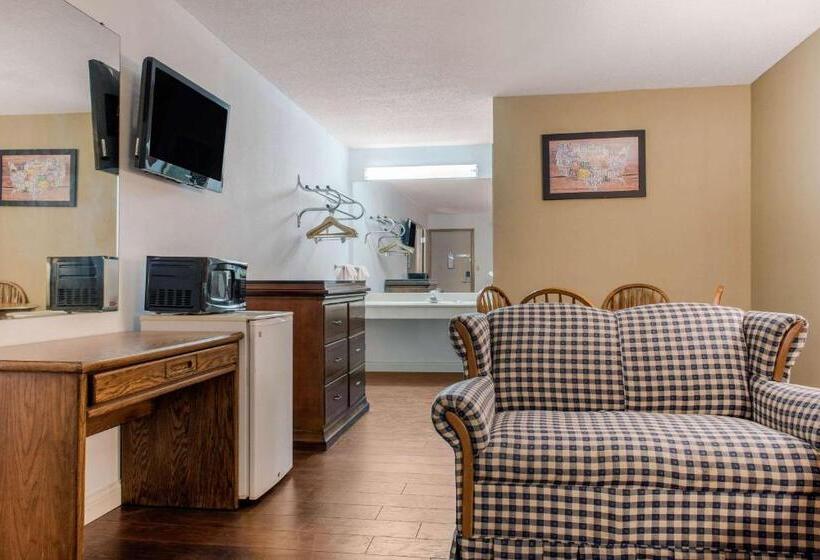 בית מלון כפרי Econo Lodge