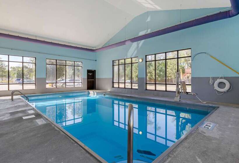 호텔 Econo Lodge Inn & Suites Fairgrounds