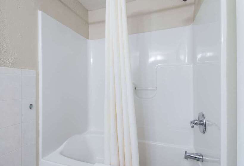 فندق Econo Lodge