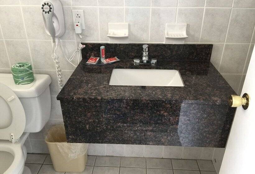 فندق Econo Lodge