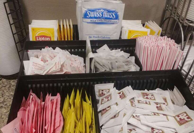 בית מלון כפרי Econo Lodge Milldale  Southington