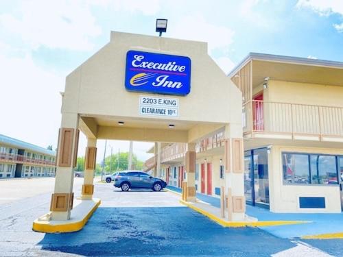 호텔 Executive Inn Kingsville