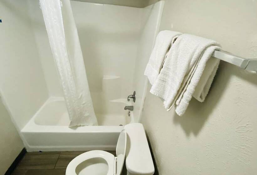 هتل Executive Inn Kingsville