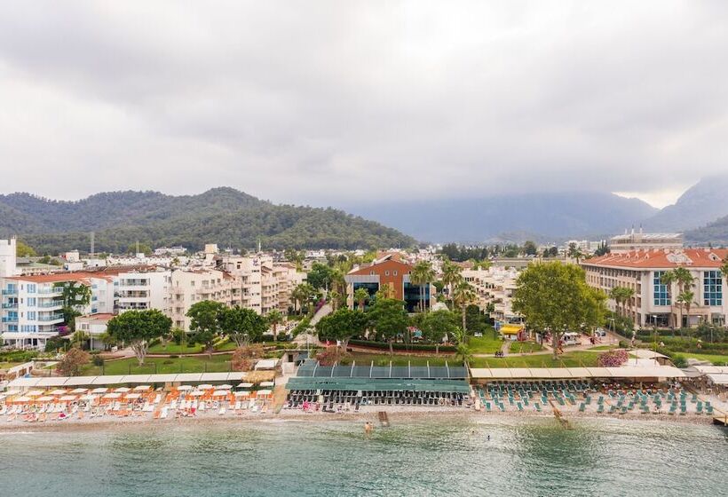 ホテル Fame Beach