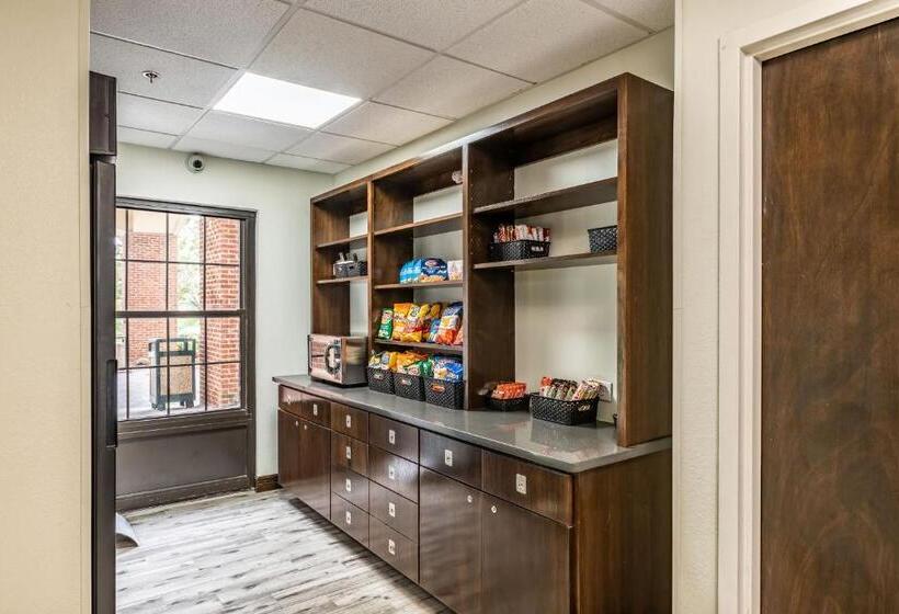 ホテル Four Points By Sheraton Greensboro Airport