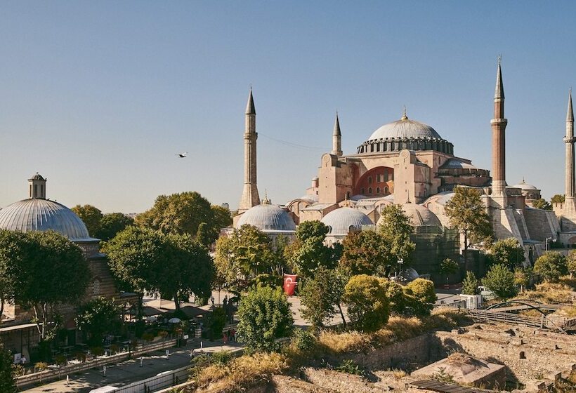 Four Seasons Hotel Istanbul At Sultanahmet