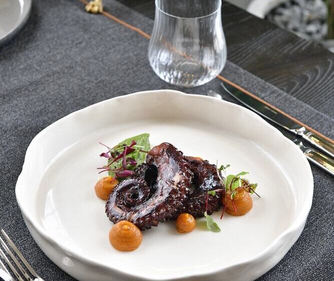 Отель Sacred Mansion