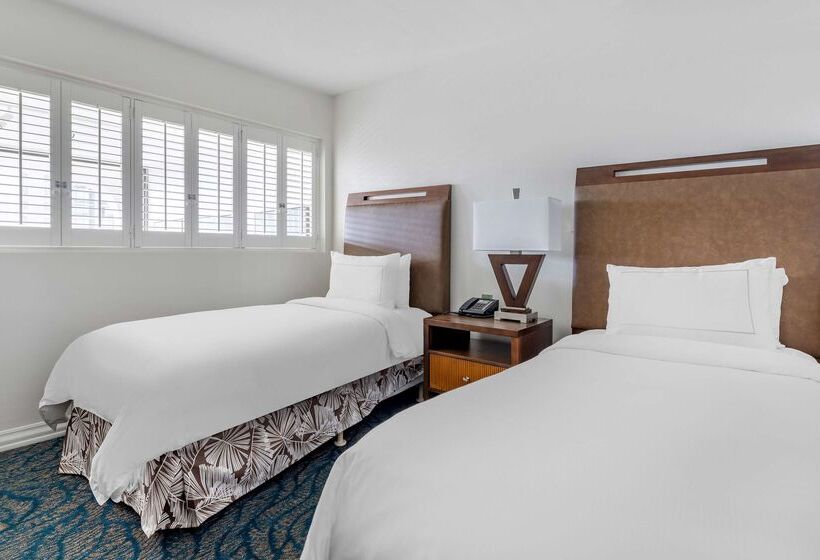 בית מלון כפרי Hilton Grand Vacations Club At Hilton Hawaiian Village