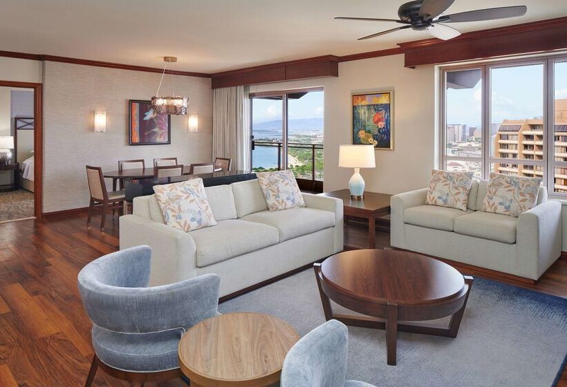 בית מלון כפרי Hilton Grand Vacations Club Grand Waikikian Honolulu