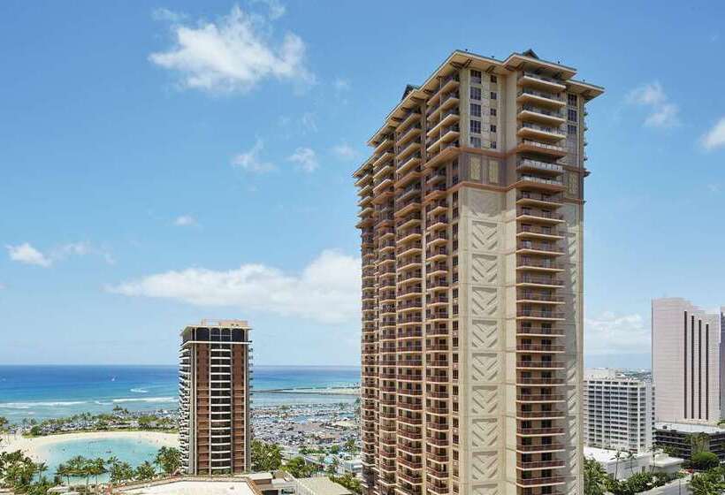 בית מלון כפרי Hilton Grand Vacations Club Grand Waikikian Honolulu