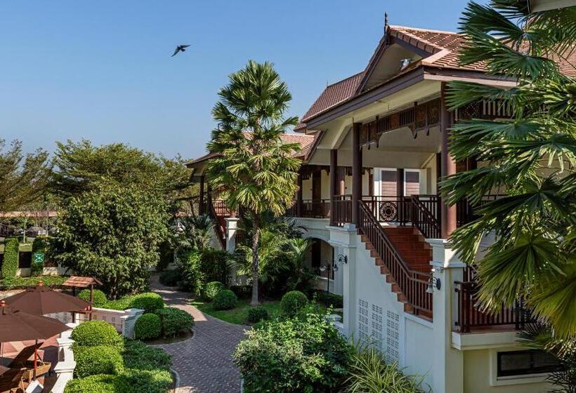 Отель Horizon Village & Resort Sha Plus