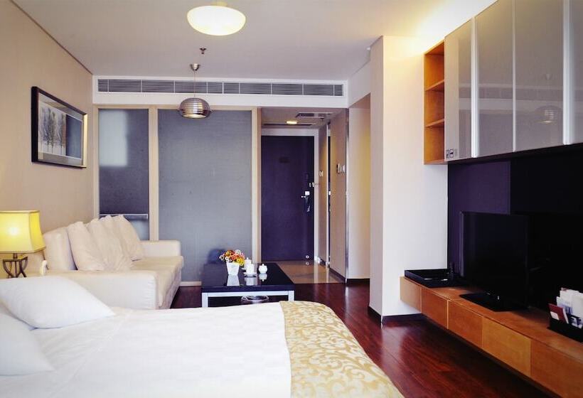 هتل Qingdao Housing International