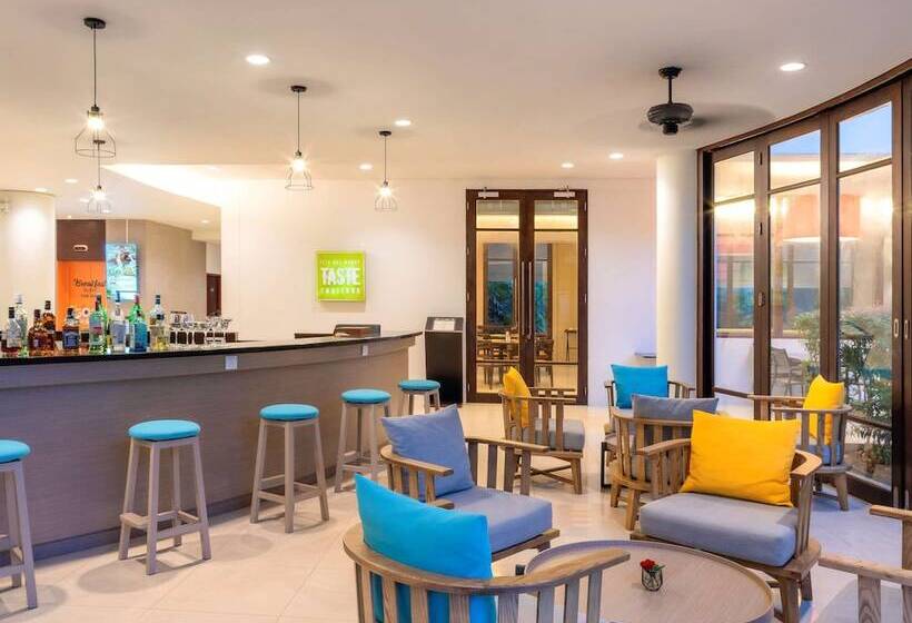 호텔 Ibis Phuket Patong