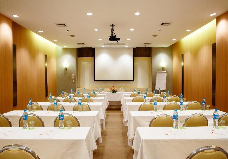 호텔 Ibis Phuket Patong