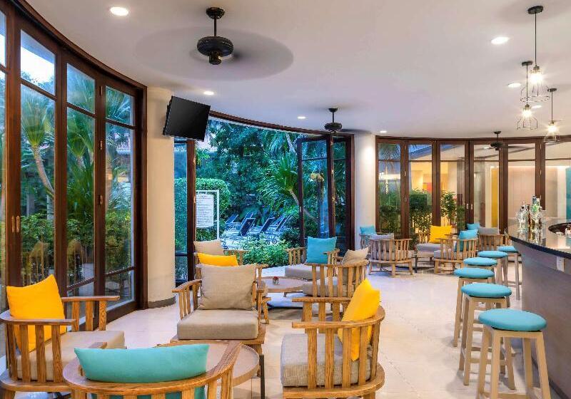 호텔 Ibis Phuket Patong