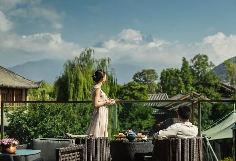 هتل Intercontinental Lijiang Ancient Town Resort, An Ihg