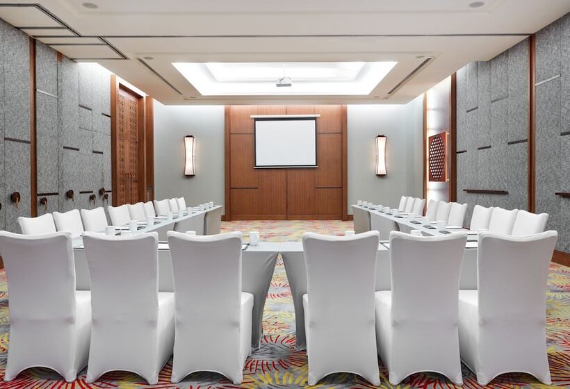 هتل Intercontinental Lijiang Ancient Town Resort, An Ihg