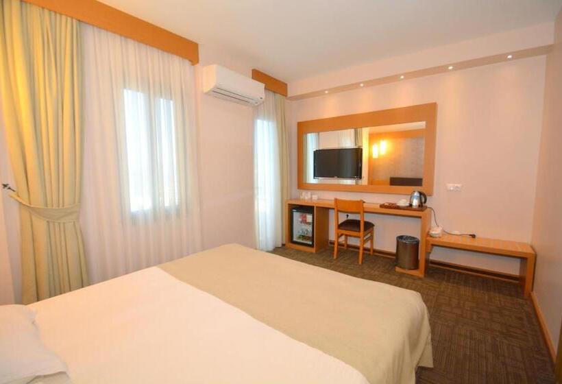 בית מלון כפרי Istankoy