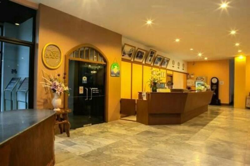 호텔 Jansom Chumporn