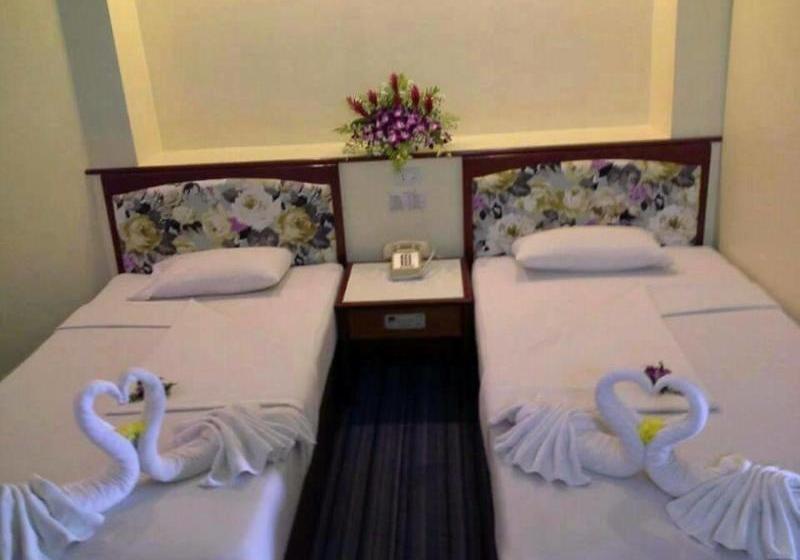 호텔 Jansom Chumporn