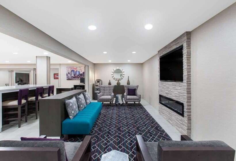 فندق La Quinta By Wyndham Blue Springs