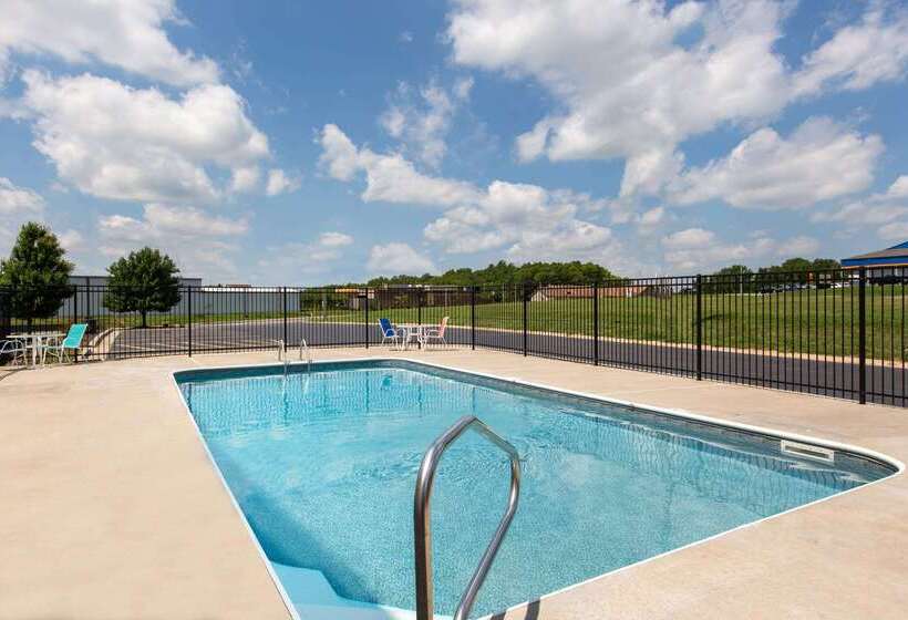 فندق La Quinta By Wyndham Blue Springs