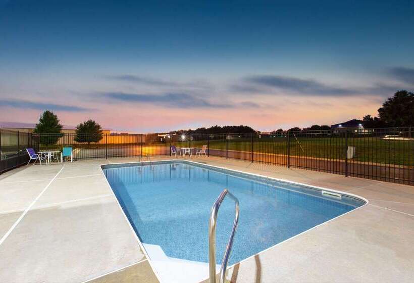 בית מלון כפרי La Quinta By Wyndham Blue Springs