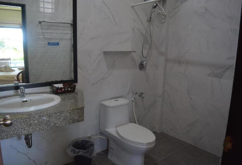 酒店 Lanta Il Mare Beach Resort