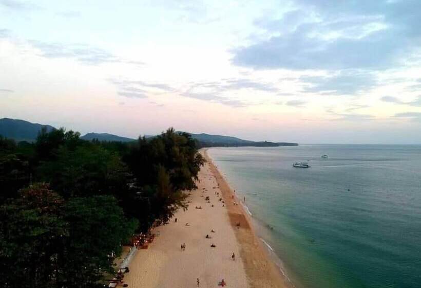 Отель Lanta Sunny House