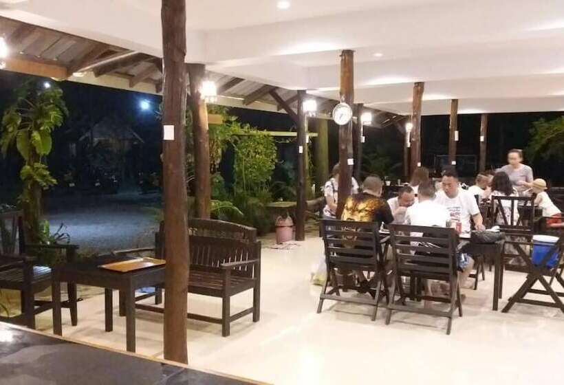 Отель Lanta Sunny House