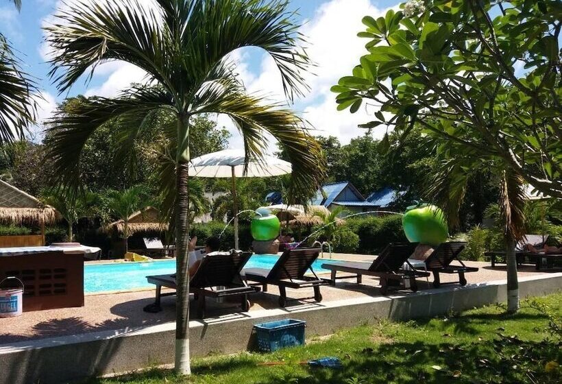 Отель Lanta Sunny House