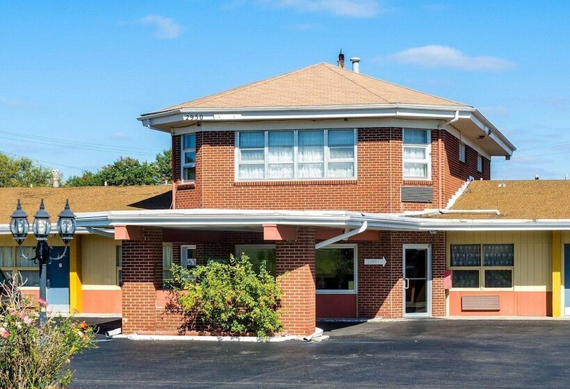 Отель Meadow Acres Inn