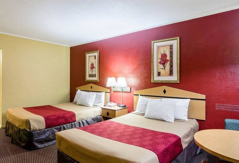 Отель Meadow Acres Inn