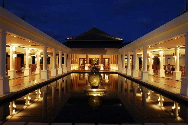 هتل Naithonburi Beach Resort
