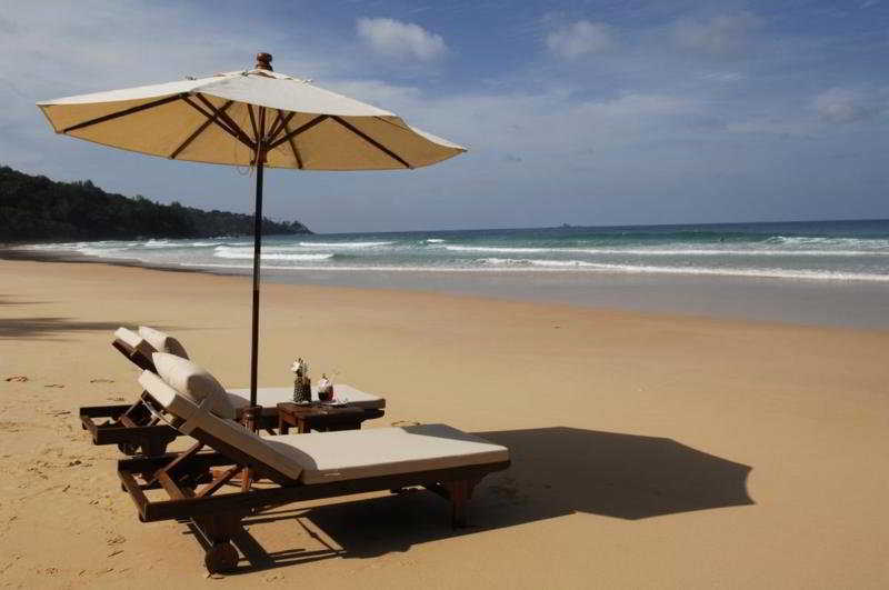 هتل Naithonburi Beach Resort