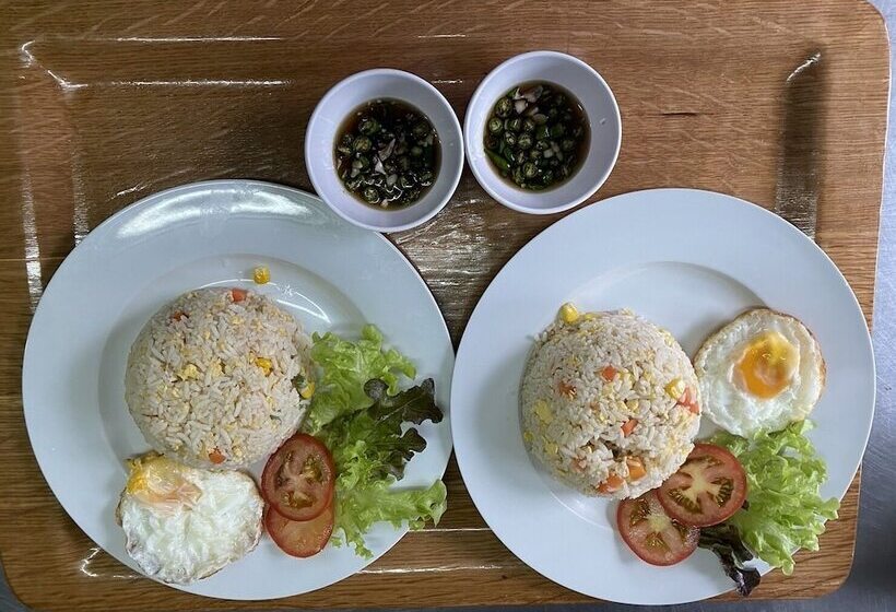 Отель Noble Place Chiangmai