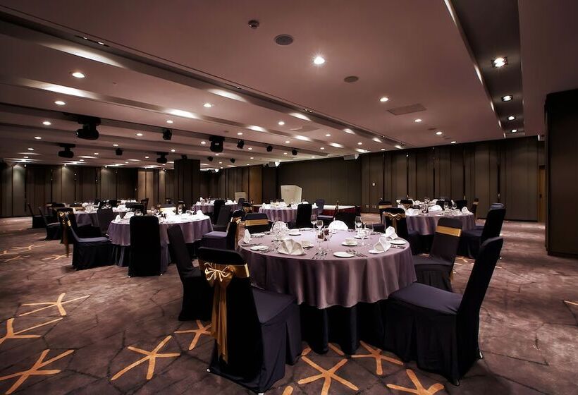 Отель Orakai Songdo Park