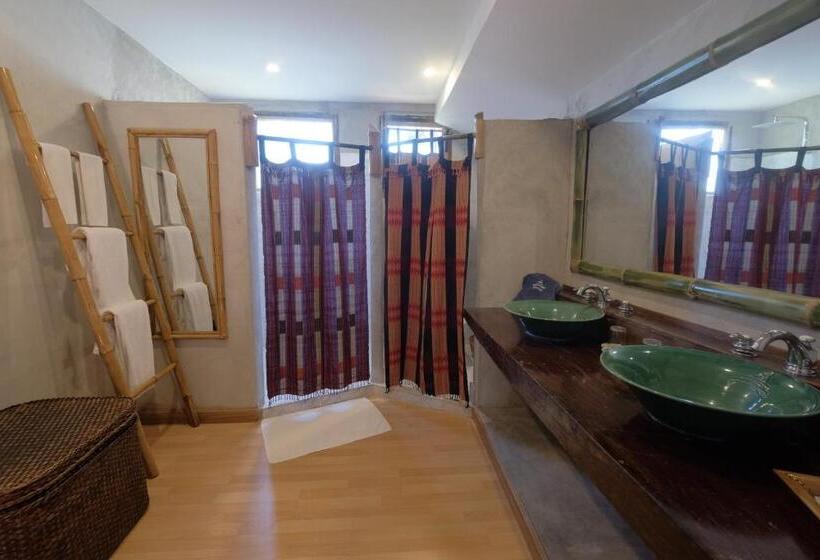 Hotel Phu Chaisai Chiang Rai Mountain Resort