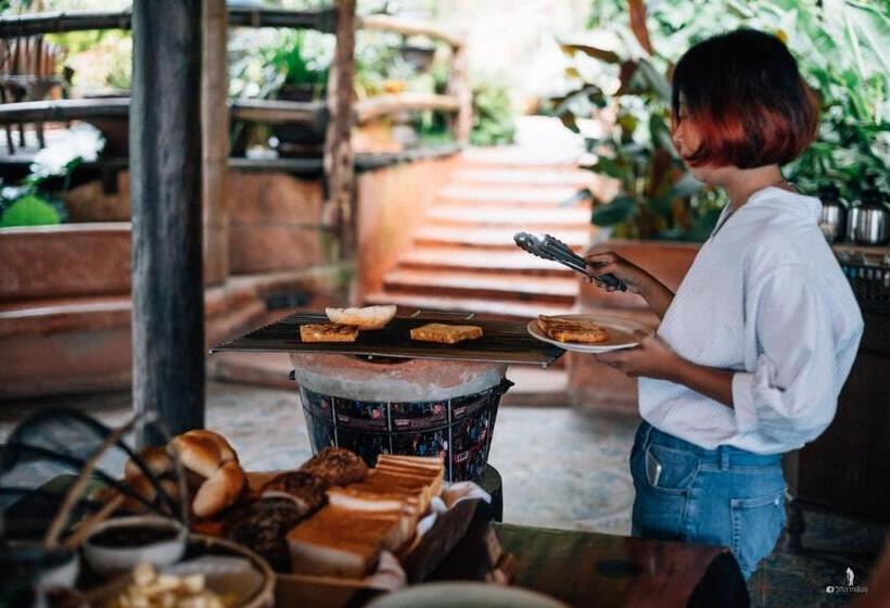 Hotel Phu Chaisai Chiang Rai Mountain Resort