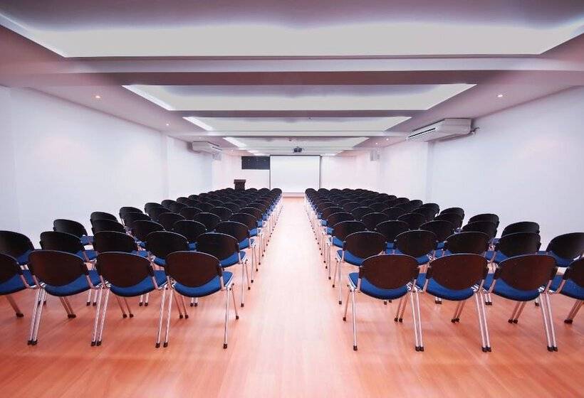 هتل Plaza Las Americas Cali