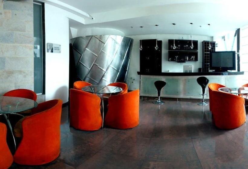 ホテル Plaza Las Americas Cali