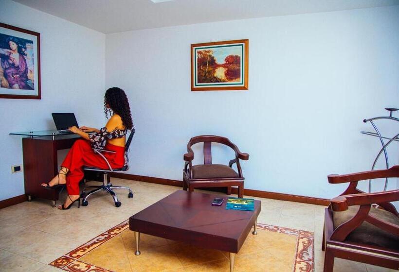 ホテル Plaza Las Americas Cali