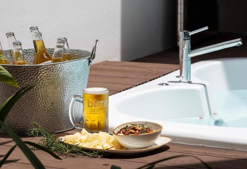 בית מלון כפרי Pumilio Mountain & Ocean