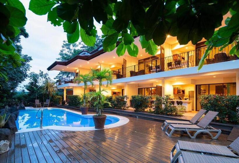 בית מלון כפרי Pumilio Mountain & Ocean