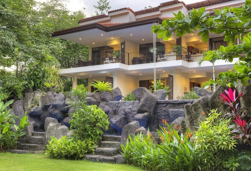 בית מלון כפרי Pumilio Mountain & Ocean