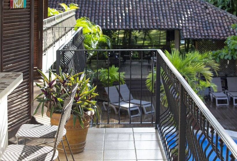 בית מלון כפרי Pumilio Mountain & Ocean