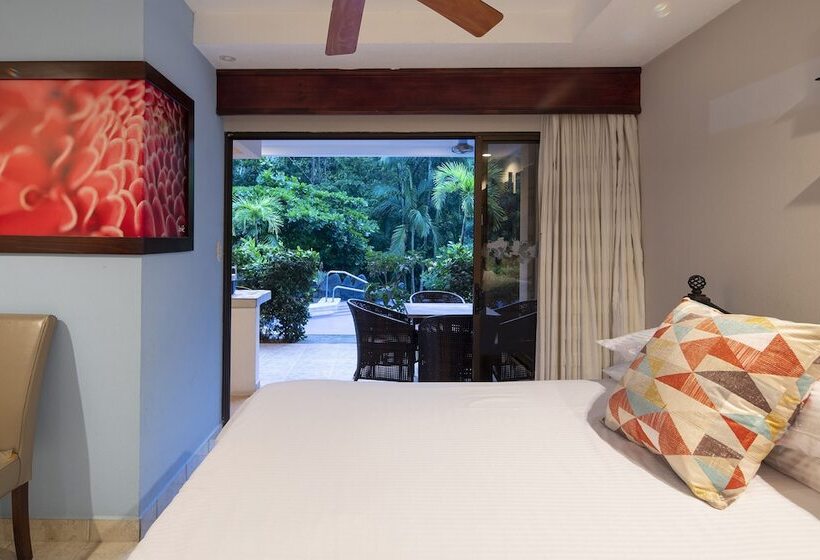 בית מלון כפרי Pumilio Mountain & Ocean