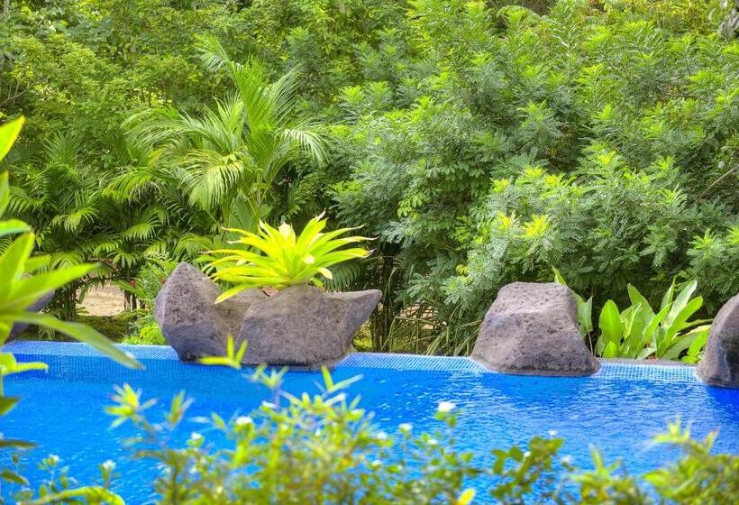 בית מלון כפרי Pumilio Mountain & Ocean