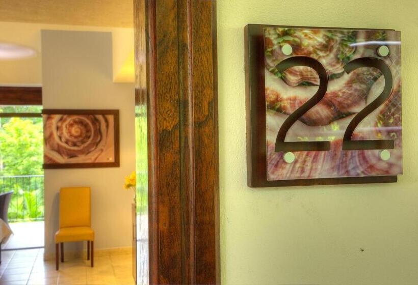 בית מלון כפרי Pumilio Mountain & Ocean